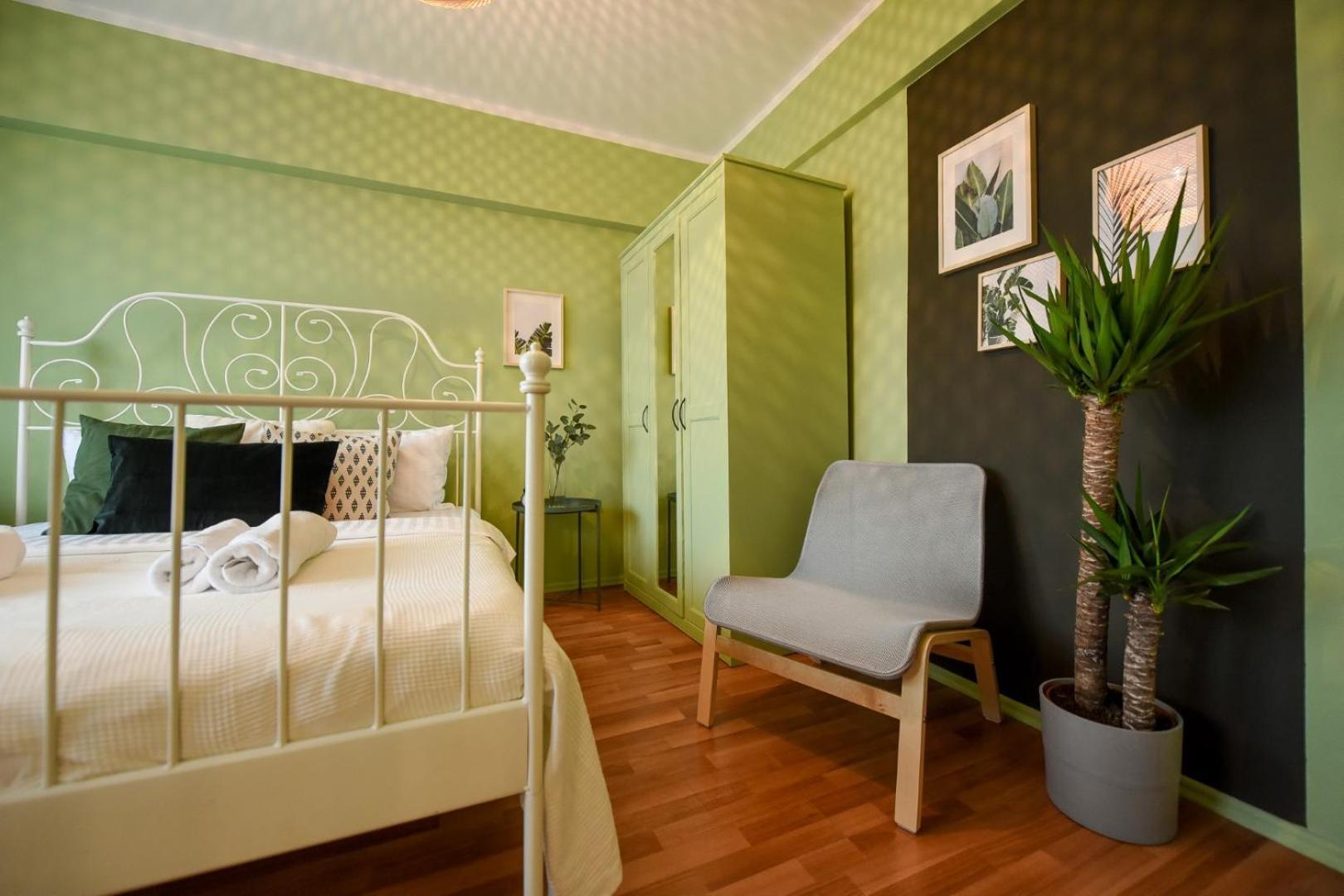 Chic Accommodation With Breathtaking Views Over Calea Victoriei - Your Central Heaven Bukares Ruang foto
