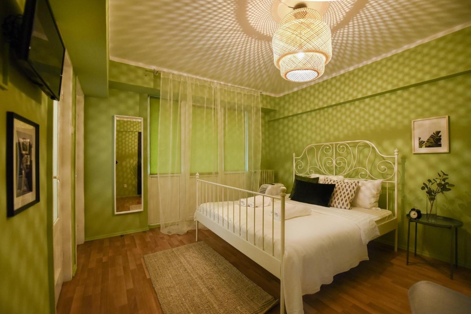 Chic Accommodation With Breathtaking Views Over Calea Victoriei - Your Central Heaven Bukares Ruang foto