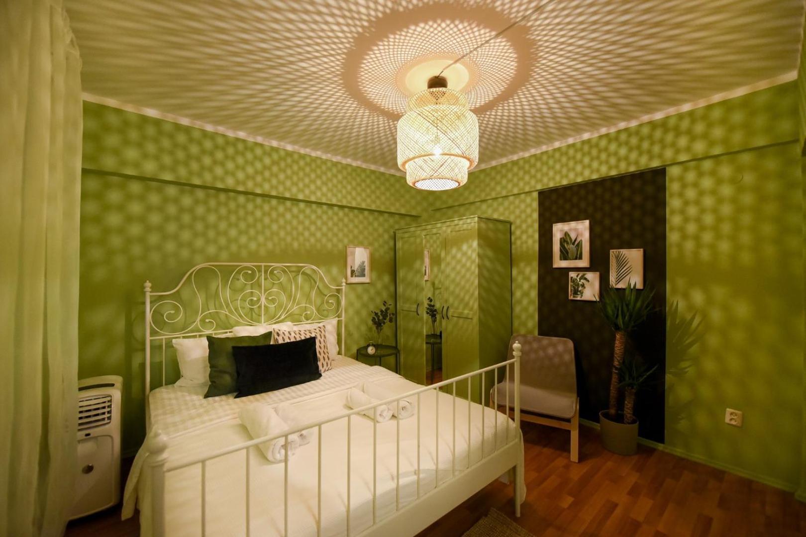 Chic Accommodation With Breathtaking Views Over Calea Victoriei - Your Central Heaven Bukares Ruang foto